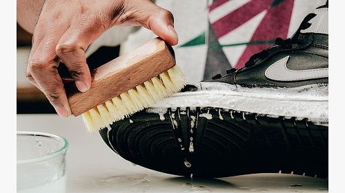 cách vệ sinh giày sneaker