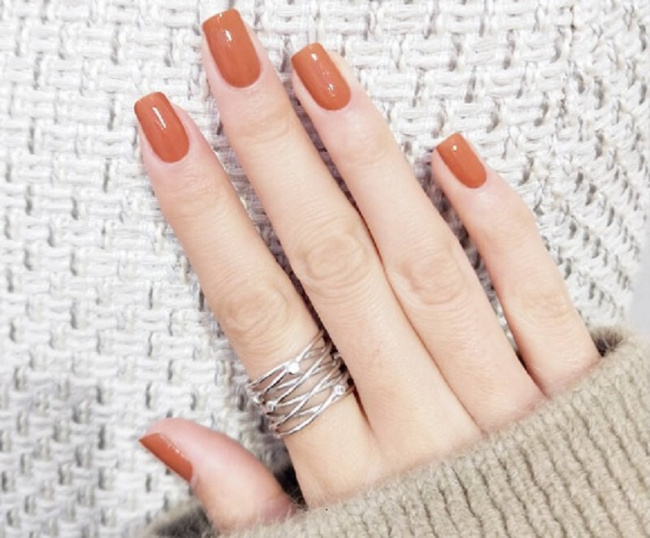 nail đẹp, những mẫu sơn móng tay màu cam đất siêu đẹp không nên bỏ qua