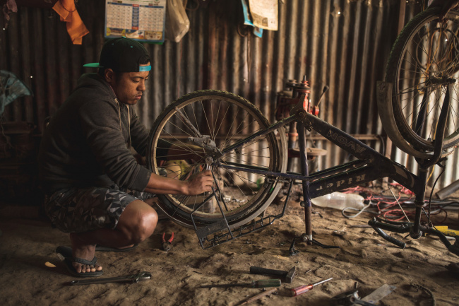 gặp gỡ chàng trai nepal đạp xe địa hình nhanh nhất châu á