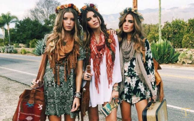 hippie style là gì? đặc trưng, cách phối đồ đẹp phong cách tự do
