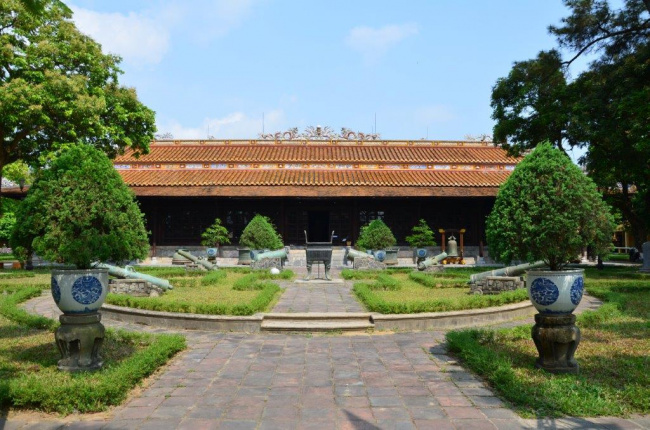 sự tinh tế như một cung điện quý tộc của khách sạn indochine palace huế