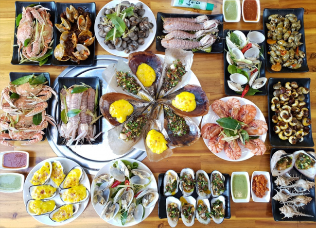 5 quán buffet lẩu nướng dưới 200k ăn no hết ý, không lo cháy ví