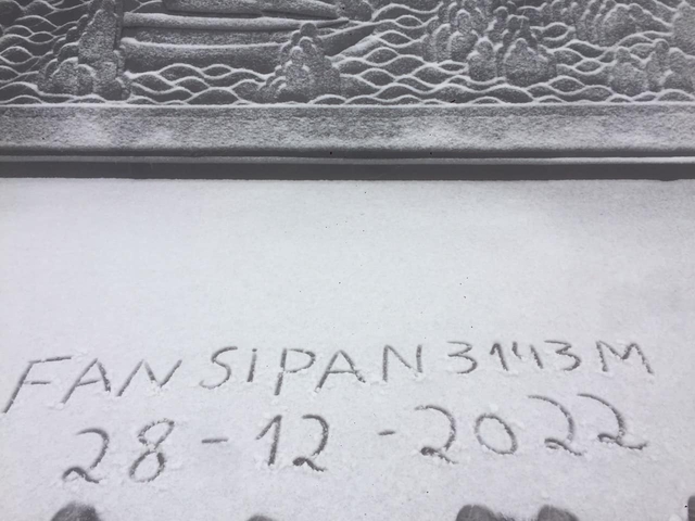 tuyết rơi trên đỉnh fansipan sáng 28/12/2022