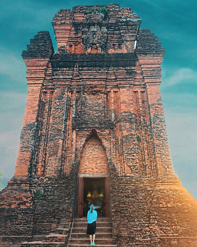 chiêm ngưỡng vẻ đẹp của tháp nhạn phú yên – biểu tượng nghệ thuật kiến trúc của văn hóa chăm