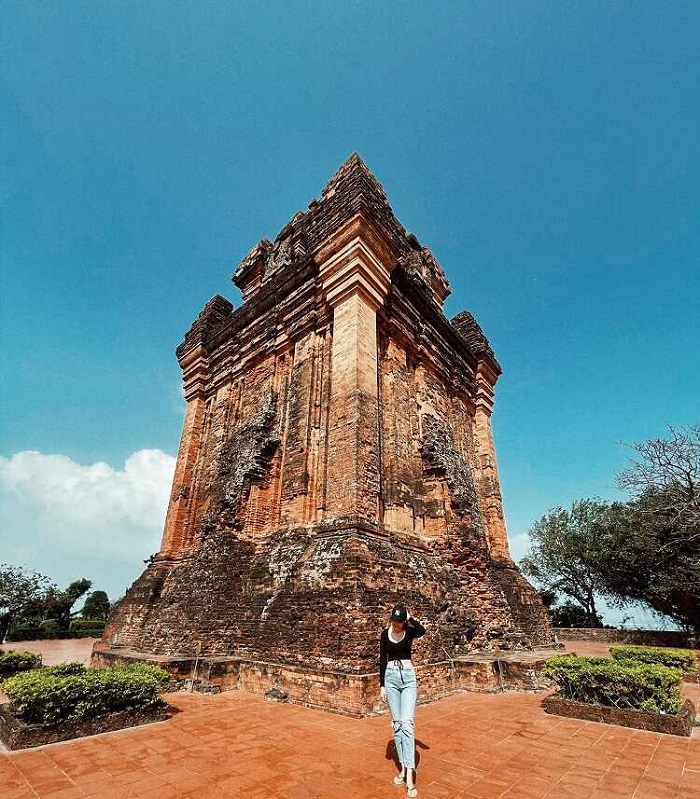 chiêm ngưỡng vẻ đẹp của tháp nhạn phú yên – biểu tượng nghệ thuật kiến trúc của văn hóa chăm