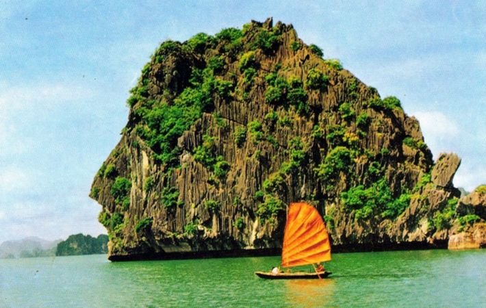 du lịch quảng ninh, hang luồn, hòn đầu người, vịnh hạ long, đảo ti tốp, hòn đầu người