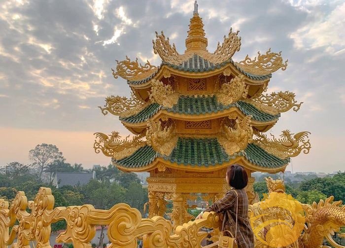 Choáng ngợp trước vẻ lộng lẫy của chùa Phúc Lâm – Ngôi chùa dát vàng đẹp nhất Việt Nam