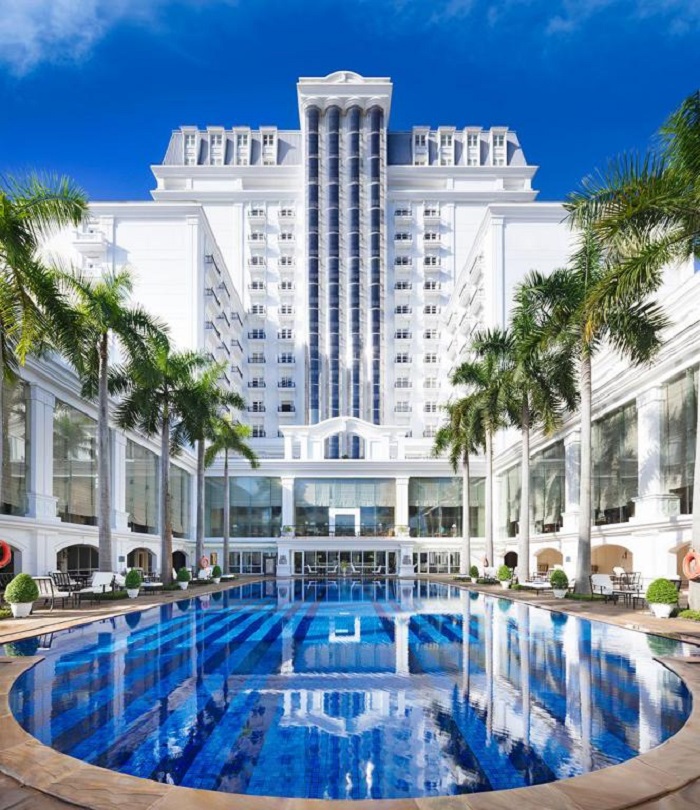 review top 5 khách sạn 5 sao đẹp và sang trọng bậc nhất tại huế