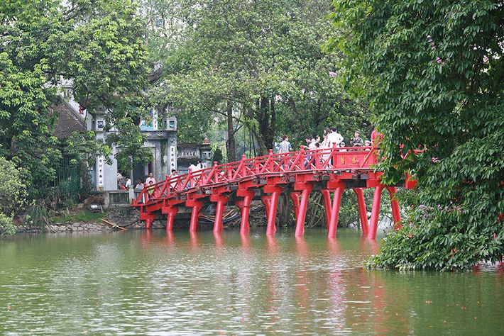Cầu Thê Húc  Biểu tượng nét đẹp văn hóa người Hà Nội