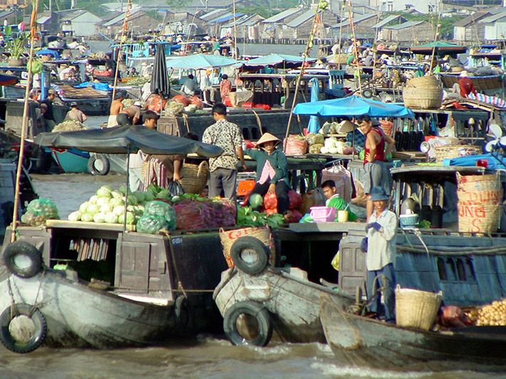 Chợ nổi Cái Bè - nét đẹp của vùng sông nước