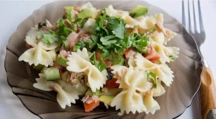 ẩm thực, món ngon, cách làm salad pasta cá ngừ đơn giản và bổ dưỡng