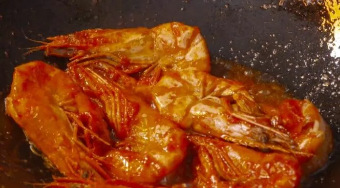 ẩm thực, món ngon, học cách làm tôm sốt cà chua đơn giản mà bắt mắt cho bữa cơm thêm sắc màu