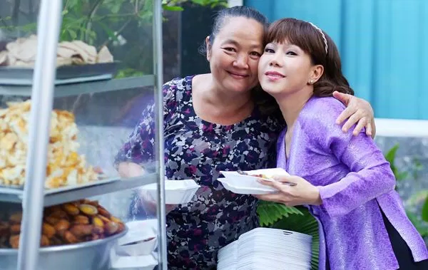 Nghệ sĩ Việt Hương mách cho bạn 3 quán xôi sáng vừa ngon vừa rẻ