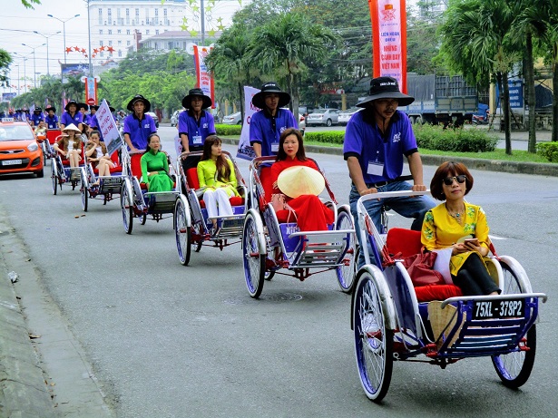 10 lý do khiến bạn nên đi du lịch huế