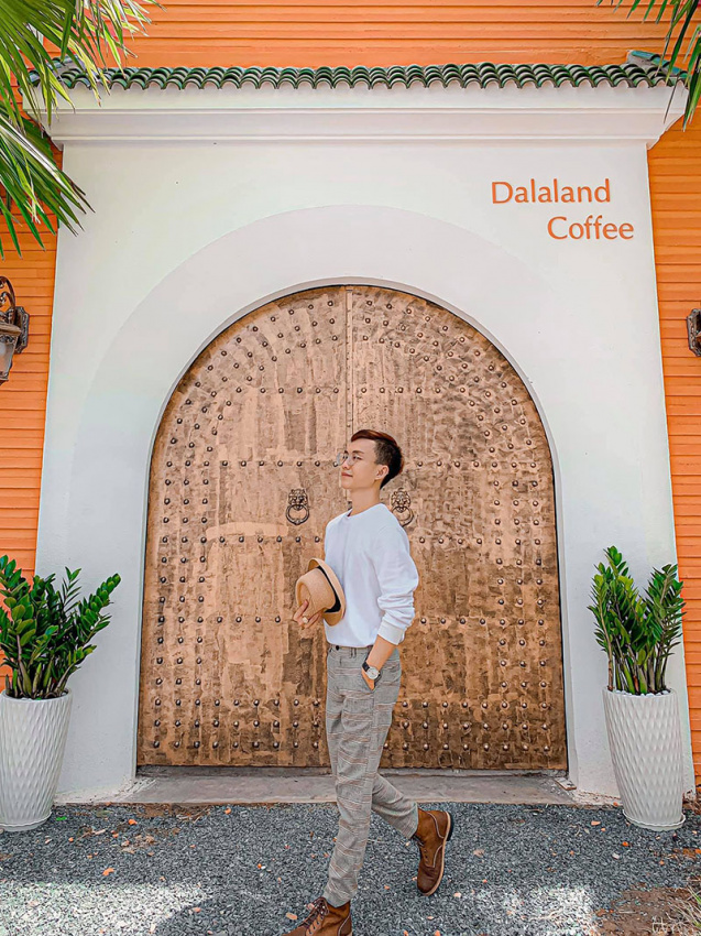 dalaland coffee sai gon – cafe style địa trung hải view đẹp nhất quận 2