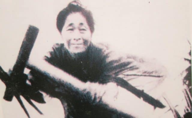 Tượng đài mẹ Suốt Quảng Bình – Biểu trưng của người phụ nữ anh hùng