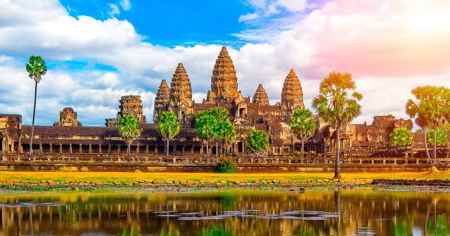 Khám phá đền Angkor Wat – Kỳ quan thế giới ở Campuchia và những điều độc đáo có thể bạn chưa biết