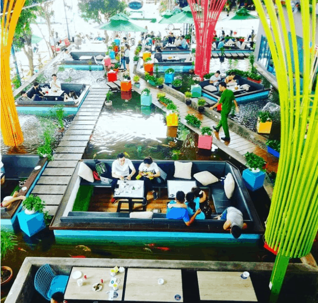 Những quán cà phê độc lạ với “hot trend” vừa uống vừa ngắm cá ở Sài Gòn