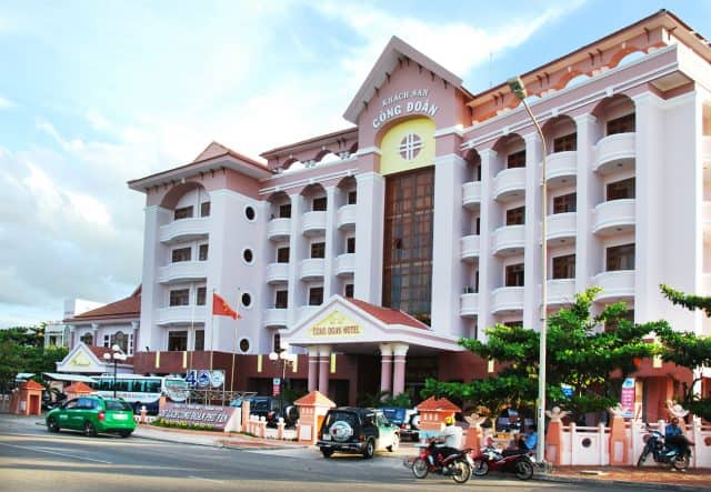 Top 10 khách sạn Phú Yên gần biển có “view đẹp”