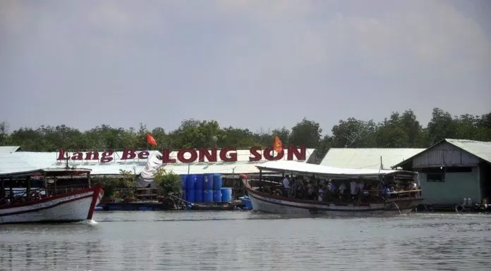 Làng bè Long Sơn – Vũng Tàu: Thỏa mãn cơn thèm khát các món hải sản yêu thích của bạn