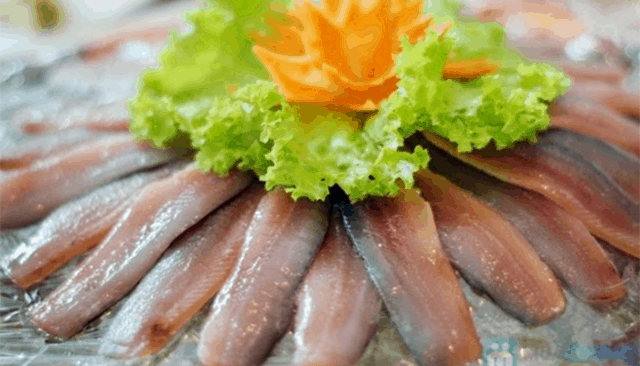 “Ngon không cưỡng nổi” với đặc sản gỏi cá trích Phú Quốc