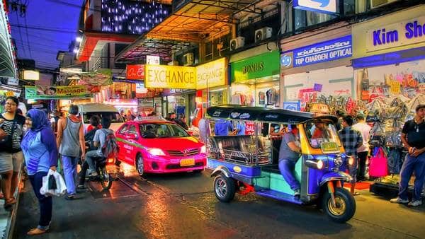 Chợ Pratunam khu mua sắm nổi tiếng ở Bangkok Thái Lan