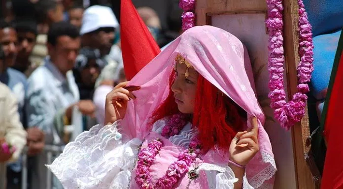 du lịch, châu phi, ngất ngây hương sắc lễ hội hoa hồng ở maroc