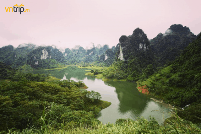Khám phá Na Hang – “Vịnh Hạ Long trên núi” tuyệt đẹp ở Tuyên Quang