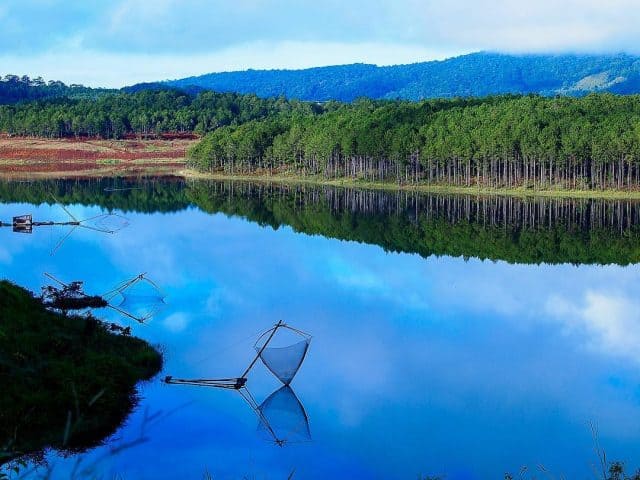 Hồ Tuyền Lâm Đà Lạt – Say đắm vẻ đẹp yên bình hiếm có