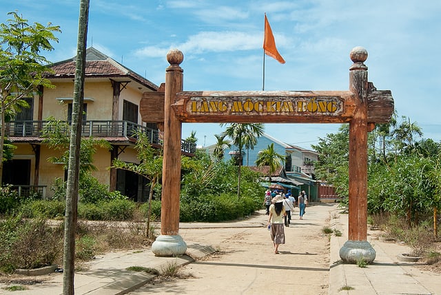 Về Hội An ghé thăm làng Mộc Kim Bồng trăm tuổi