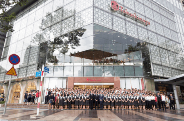 Lập team “Đột kích” trung tâm thương mại Takashimaya – Sài Gòn