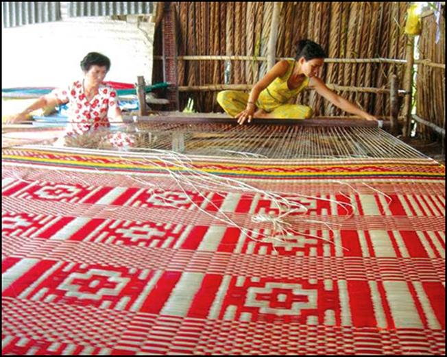 Khám phá làng dệt chiếu truyền thống Mỹ Trạch ở Nha Trang