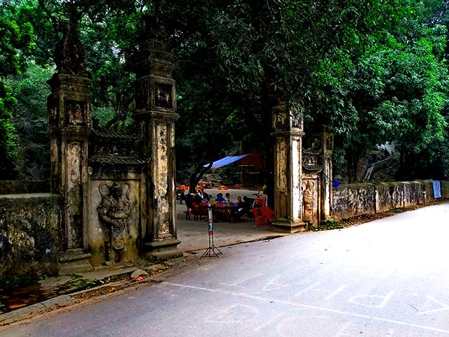 Khám phá chùa Trầm thắng cảnh nổi tiếng ở Hà Nội