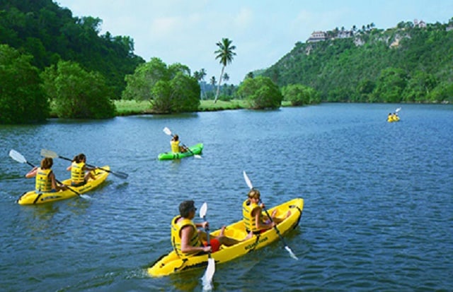 chèo thuyền kayak, đồi chuông, trò chơi đu dây, vườn trái cây, tận hưởng thiên nhiên tuyệt vời khu du lịch sinh thái nhân tâm