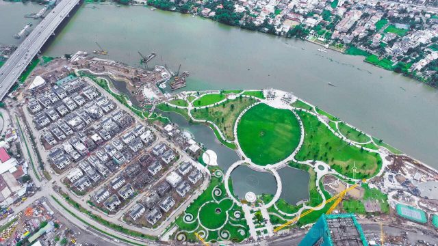 “Ngỡ Ngàng” vẻ đẹp công viên Vinhomes Central Park 500 tỷ cạnh sông Sài Gòn