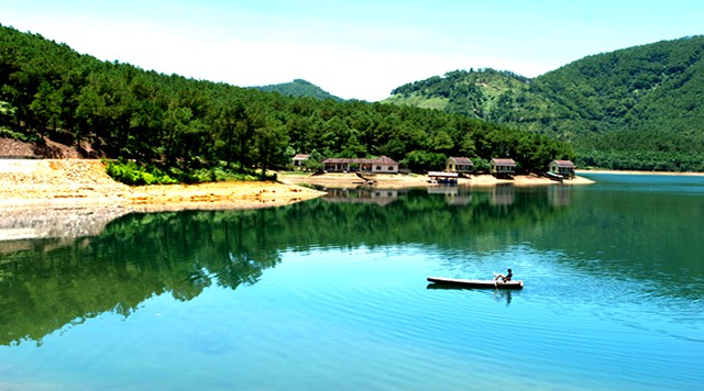 Khu du lịch sinh thái hồ Trại Tiểu (Can Lộc, Hà Tĩnh)