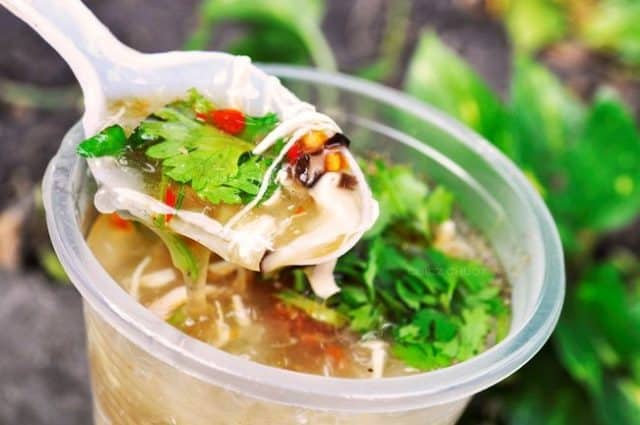 ẩm thực sài gòn, bánh canh trảng bàng, bánh mì kẹp, bánh tráng nướng, bánh tráng trộn, bắp xào, bún bò huế, chè sài gòn, chim cút chiên bơ, cơm gà xối mỡ, cơm tấm, hủ tiếu nam vang, khám phá thiên đường ẩm thực sài gòn