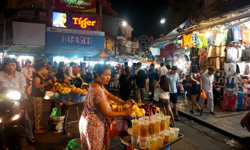Khám phá 5 chợ đêm Hà Nội giá rẻ “hút khách”