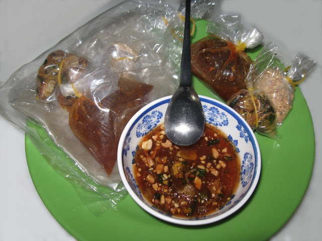 Bánh tráng me Tây Ninh – tinh hoa quà vặt Tây Ninh