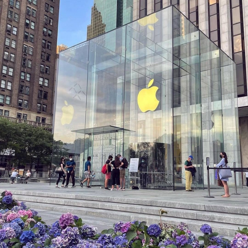 apple store, cửa hàng apple, du lịch mỹ, du lịch newyork, điểm đến mỹ, check-in apple store siêu đẹp dưới lòng đất ở new york, mỹ