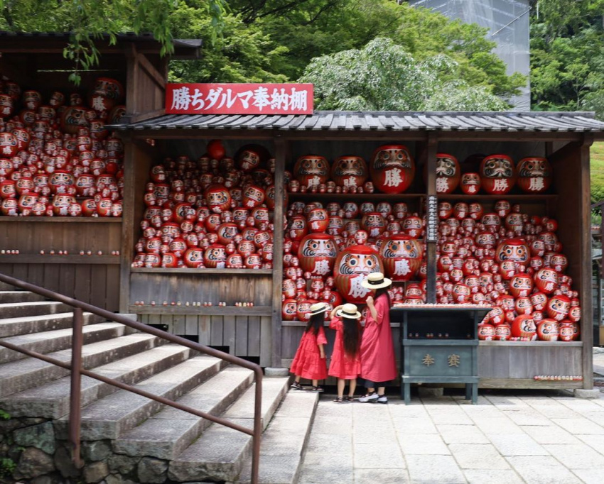 chùa katsuoji, resort nhật bản, tour nhật bản, du lịch nhật bản khám phá ngôi chùa búp bê katsuoji