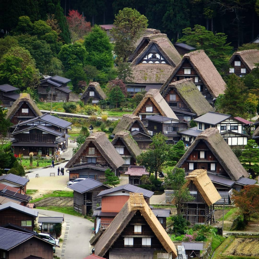 tour nhat ban gia re, du lịch nhật bản ghé tham quan ngôi làng cổ gokayama đẹp như cổ tích