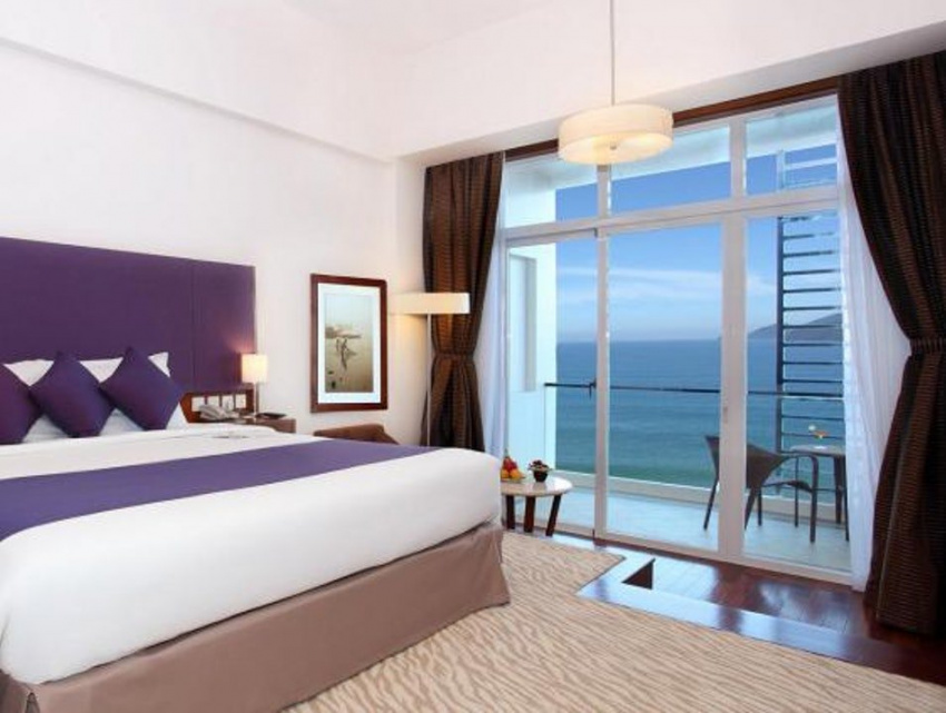 top 16 khách sạn nha trang mặt biển đẹp đến nao lòng
