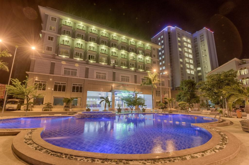 mễ mẫn với top 22 khách sạn nha trang gần biển nổi bật nhất