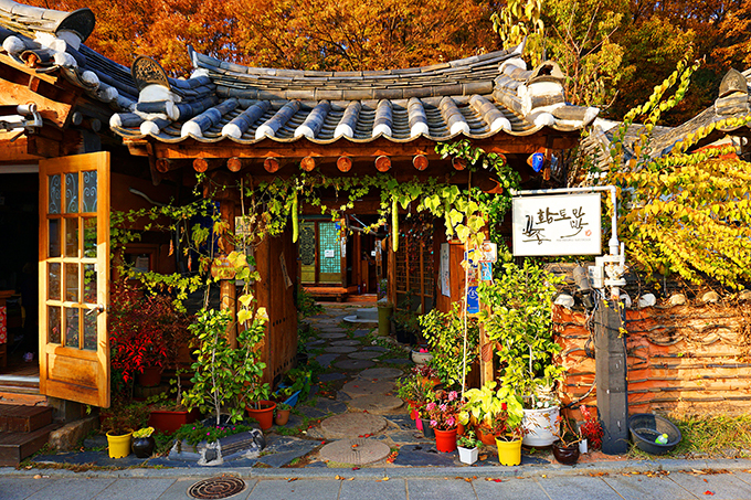 du lịch seoul, hàn quốc, khách sạn seoul, làng gamcheon, làng hanok jeonju, những ngôi làng đáng yêu ở hàn quốc
