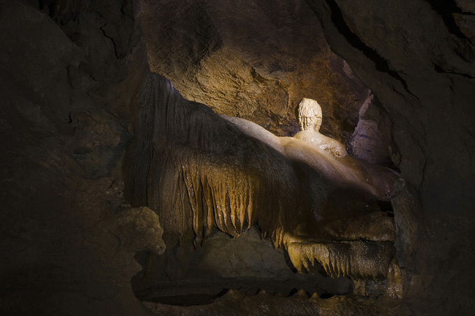 hang chà lòi, đường hầm ‘tình yêu’ trong hang