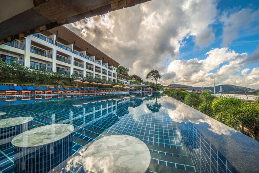 3N2Đ ở Andamantra Resort & Villa Phuket + vé máy bay + ăn sáng chỉ 5.399.000 đồng/khách