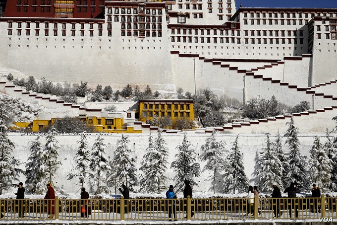 cung điện potala, hồ namtso, tây tạng, tây tạng phủ tuyết trắng trong mùa đông