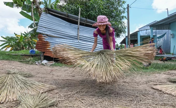 cỏ bàng, người khmer, làng nghề làm cỏ bàng thủ công của người khmer