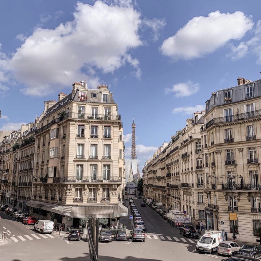 du lịch paris, du lịch pháp, khách sạn, khách sạn paris, le metropolitan a tribute portfolio, tháp eiffel, khách sạn có ô cửa sang chảnh, nhìn thẳng tháp eiffel